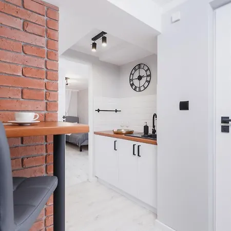 Underground Apartament Z 2 Sypialniami Syrokomli