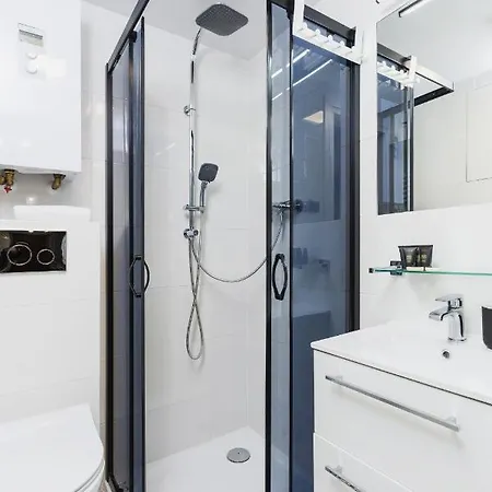 Underground Apartament Z 2 Sypialniami Syrokomli